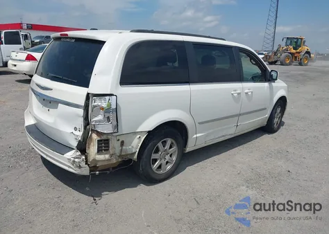 2012 Chrysler Town & Country Touring из США, поврежденный, VIN 2C4RC1BG2CR157490